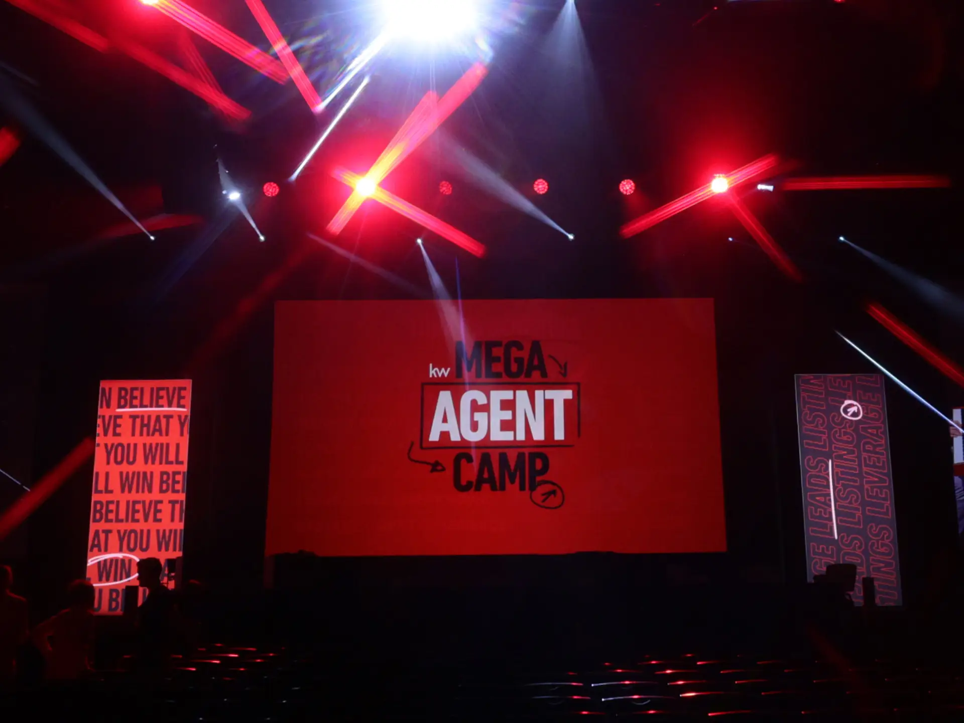 Mega Agent Camp sahne arkası, konuşmacı hazırlığı
